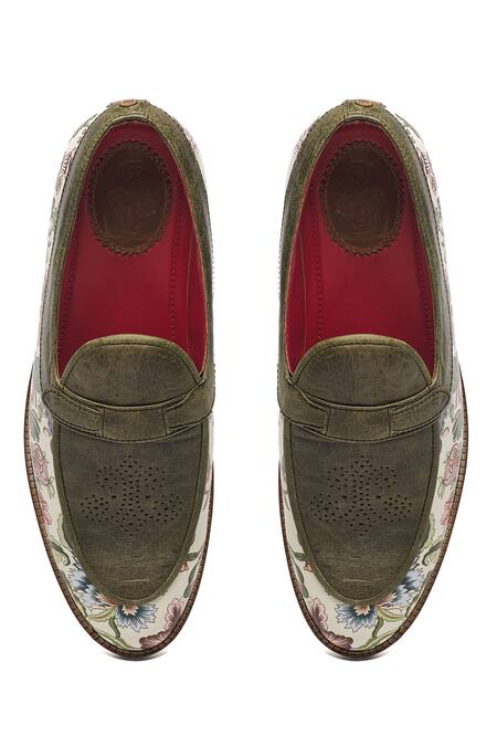 Shop Banjaaran Studio Green Floral Vine Bageecha Pattern Loafers at Aza Fashions Shop_Banjaaran Studio_Green Floral Vine Bageecha Pattern Loafers_at_Aza_Fashions