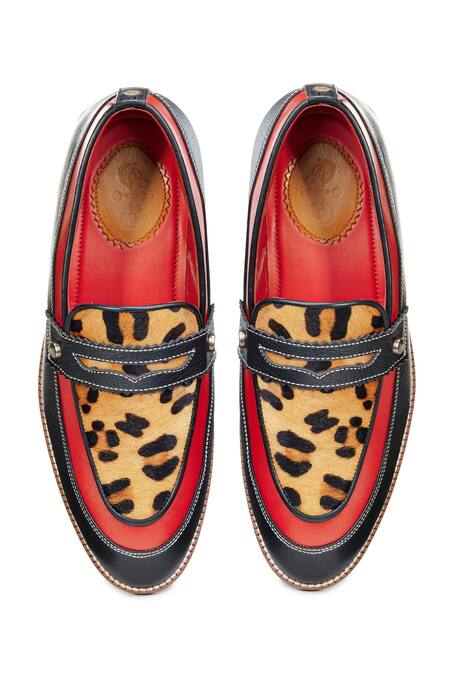 Shop Banjaaran Studio Multi Color Handcrafted Leopard Print Slip-on Loafers at Aza Fashions Shop_Banjaaran Studio_Multi Color Handcrafted Leopard Print Slip-on Loafers_at_Aza_Fashions