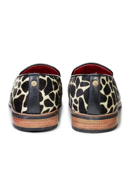 Buy Banjaaran Studio Multi Color Giraffe Slip-on Loafers Online at Aza Fashions Buy_Banjaaran Studio_Multi Color Giraffe Slip-on Loafers _Online_at_Aza_Fashions