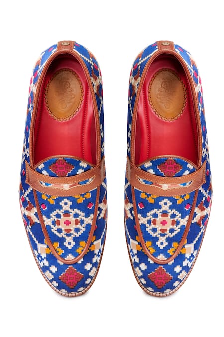 Shop Banjaaran Studio Multi Color Patola Slip-on Leather Loafers at Aza Fashions Shop_Banjaaran Studio_Multi Color Patola Slip-on Leather Loafers _at_Aza_Fashions