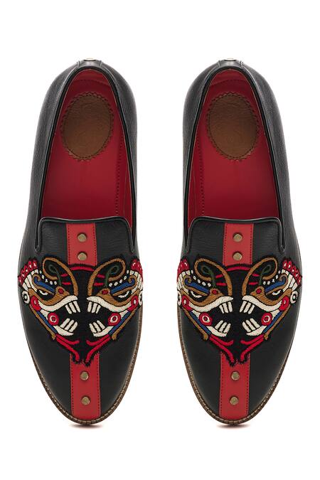Shop Banjaaran Studio Black Embroidered Twin Lion Leon Loafers at Aza Fashions Shop_Banjaaran Studio_Black Embroidered Twin Lion Leon Loafers_at_Aza_Fashions