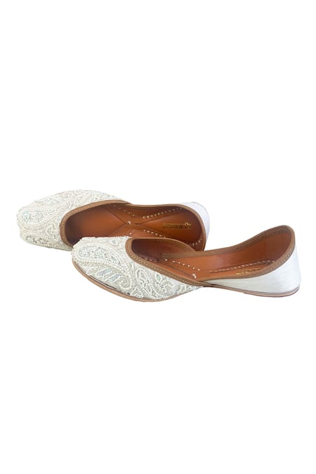 Shop_Kurrbat_White Mehr Pearl Embroidered Juttis _at_Aza_Fashions