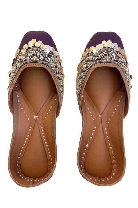 Kurrbat_Purple Embroidered Persian Plum Juttis _Online_at_Aza_Fashions