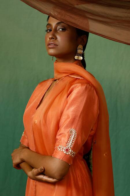 Chokhi Chorri_Orange Kurta Silk Embroidered Sequin V Neck Ratnhaar Sleeve Set _Online_at_Aza_Fashions