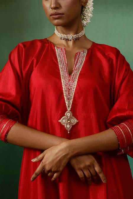 Buy_Chokhi Chorri_Red Silk Embroidered Sequin Kurta Notched Round Neck Haarmahim And Pant Set _Online_at_Aza_Fashions
