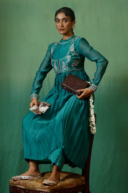 Buy_Chokhi Chorri_Green Jacket Silk Embroidered Zari Jacket Scoop Neck Alank Anarkali Set _Online_at_Aza_Fashions