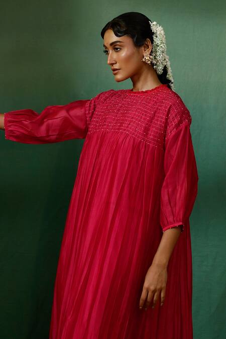 Chokhi Chorri_Pink Kurta Silk Chanderi Embroidered Zari And Bead Ratna Smocked Yoke & Pant Set _Online_at_Aza_Fashions