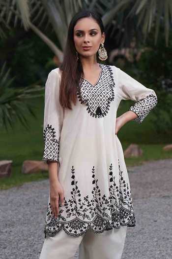 Shop_Nazar By Indu_White Cotton Embroidery V-neck Mughal Motif Kurta With Pant _Online_at_Aza_Fashions