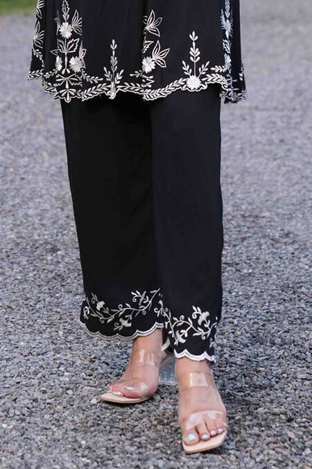 Nazar By Indu_Black Cotton Embroidery V-neck Floral And Thread Work Kurta & Pant Set _at_Aza_Fashions