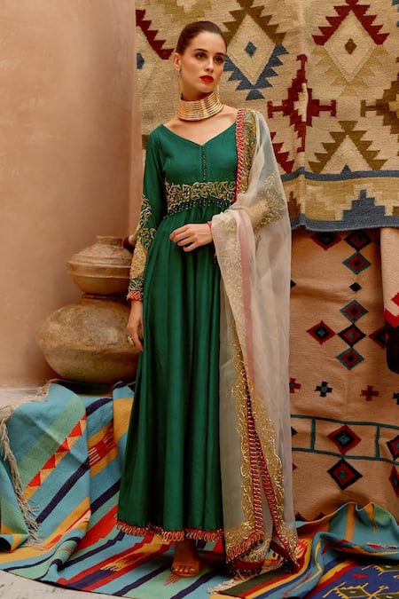 Pallavi Jaipur Green Kurta And Pant- Tussar Silk Embroidered Vintage Anarkali Set  