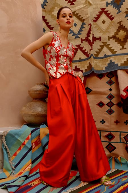 Shop_Pallavi Jaipur_Red Tussar Embroidery V-neck Floral Waistcoat And Pant Set _at_Aza_Fashions