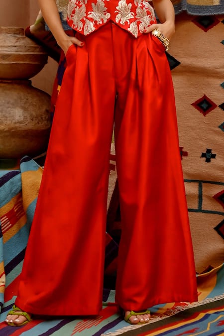 Pallavi Jaipur_Red Tussar Embroidery V-neck Floral Waistcoat And Pant Set _Online_at_Aza_Fashions