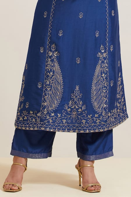 Priya Chaudhary Blue Chanderi Silk Embroidery Split V-neck Kurta And Pant Set at Aza Fashions Priya Chaudhary_Blue Chanderi Silk Embroidery Split V-neck Kurta And Pant Set _at_Aza_Fashions