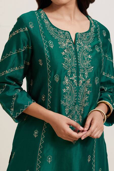 Buy Priya Chaudhary Green Chanderi Silk Embroidery Split V-neck Kurta And Pant Set Online at Aza Fashions Buy_Priya Chaudhary_Green Chanderi Silk Embroidery Split V-neck Kurta And Pant Set _Online_at_Aza_Fashions
