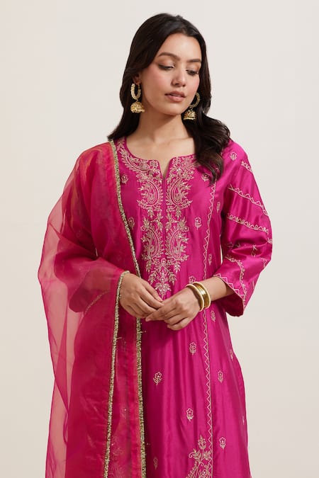 Buy Priya Chaudhary Pink Chanderi Silk Embroidery Split V-neck Paisley Kurta And Pant Set Buy_Priya Chaudhary_Pink Chanderi Silk Embroidery Split V-neck Paisley Kurta And Pant Set