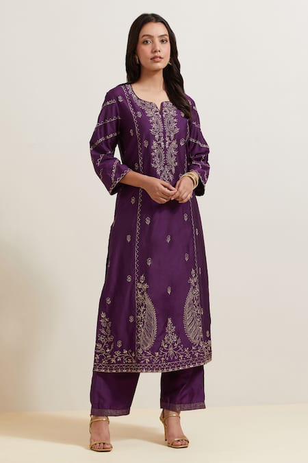Priya Chaudhary_Purple Chanderi Silk Embroidery Split V-neck Floret Kurta _Online_at_Aza_Fashions