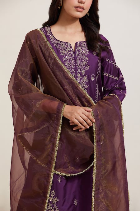 Buy Priya Chaudhary Purple Chanderi Silk, Organza Embroidery Split V-neck Floret Kurta Set Buy_Priya Chaudhary_Purple Chanderi Silk, Organza Embroidery Split V-neck Floret Kurta Set