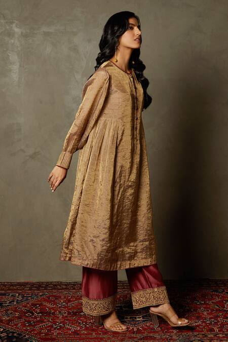 Buy_RI.Ritu Kumar_Gold Banaras Silk Hand Embroidered And Metallic Panelled Kurta Set_Online_at_Aza_Fashions