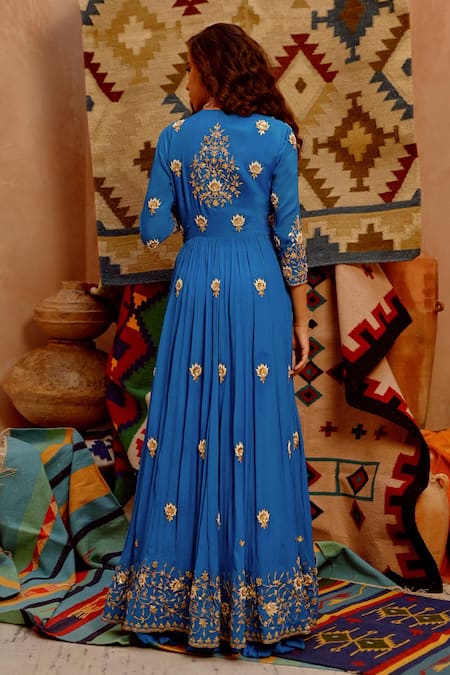 Shop Pallavi Jaipur Blue Organza, Silk, Crepe Embroidery V-neck Floral Front Open Anarkali Set at Aza Fashions Shop_Pallavi Jaipur_Blue Organza, Silk, Crepe Embroidery V-neck Floral Front Open Anarkali Set _at_Aza_Fashions