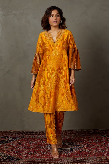 RI.Ritu Kumar Chanderi Silk Printed Kurta & Pant Set 