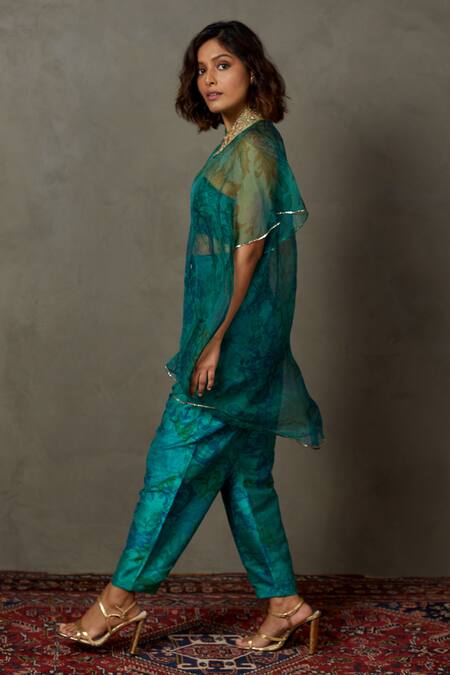 RI.Ritu Kumar Emerald Green Silk Organza Printed Primrose Spread And Embroidered Shirt Pant Set Online at Aza Fashions RI.Ritu Kumar_Emerald Green Silk Organza Printed Primrose Spread And Embroidered Shirt Pant Set _Online_at_Aza_Fashions