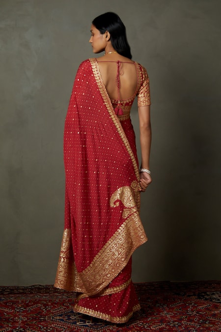 Ritu Kumar - The #RituKumar Bandhej lehenga set , is crafted for your  occasion wear wardrobe . Explore the look online by following the link-  https://ri.ritukumar.com/royal-and-turq-geometric-lehenga | Facebook