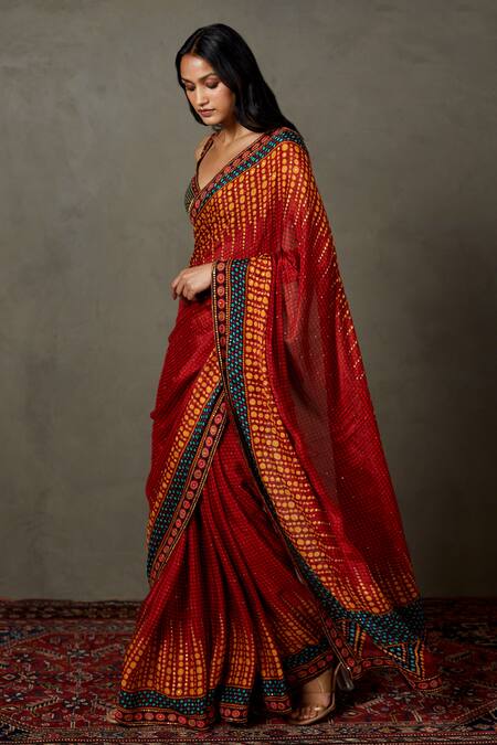 RI.Ritu Kumar_Red Viscose Embroidery Plunge Neck Abstract Print Designer Saree Set _Online_at_Aza_Fashions