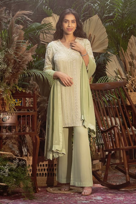 Samatvam By Anjali Bhaskar Green Georgette Pearls, Embroidery V-neck Nahrin Thread And Work Kurta Pant Set Online at Aza Fashions Samatvam By Anjali Bhaskar_Green Georgette Pearls, Embroidery V-neck Nahrin Thread And Work Kurta Pant Set _Online_at_Aza_Fashions