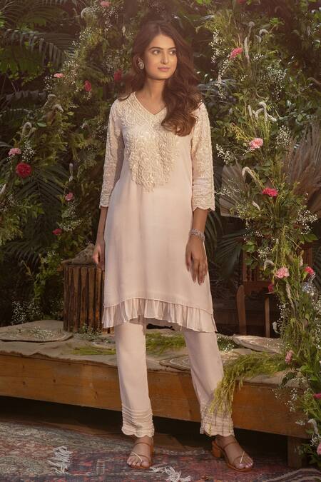 Buy Samatvam By Anjali Bhaskar Pink Georgette Pearls, Embroidery V-neck Nargis Thread And Work Kurta Pant Set Online at Aza Fashions Buy_Samatvam By Anjali Bhaskar_Pink Georgette Pearls, Embroidery V-neck Nargis Thread And Work Kurta Pant Set _Online_at_Aza_Fashions
