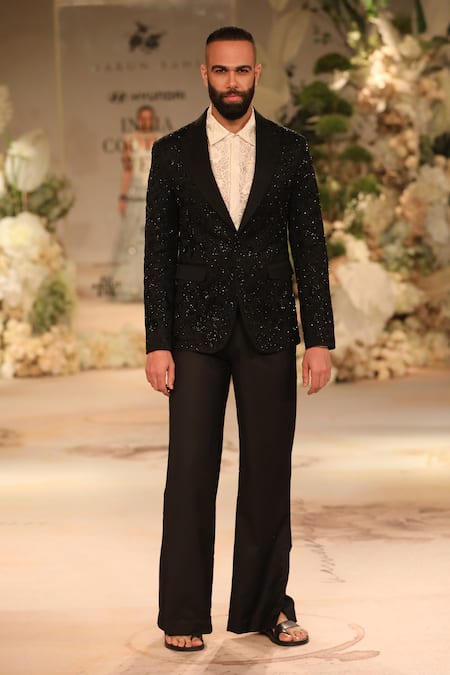 Varun Bahl Embroidered Tuxedo & Trouser Set 