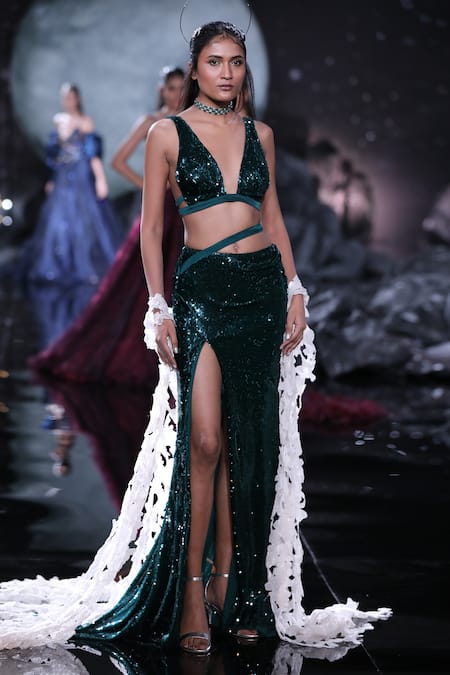 Dolly J Cora Sequinned Skirt Set With Cape 