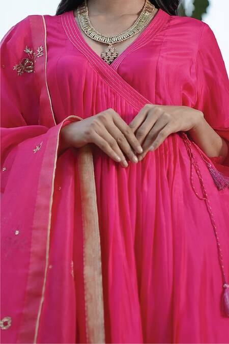 Buy Kyra By Bhavna Magenta Silk, Crepe, Organza Sequins, Embroidery V-neck Angarkha Kurta Pant Set Online at Aza Fashions Buy_Kyra By Bhavna_Magenta Silk, Crepe, Organza Sequins, Embroidery V-neck Angarkha Kurta Pant Set _Online_at_Aza_Fashions