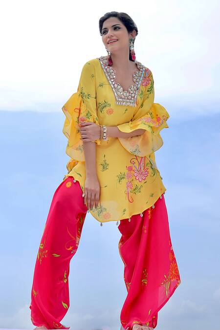 Foram Patel Yellow Crepe Embroidery Scoop Neck Tulip Bloom Print Kurta With Flared Pant Online at Aza Fashions Foram Patel_Yellow Crepe Embroidery Scoop Neck Tulip Bloom Print Kurta With Flared Pant_Online_at_Aza_Fashions