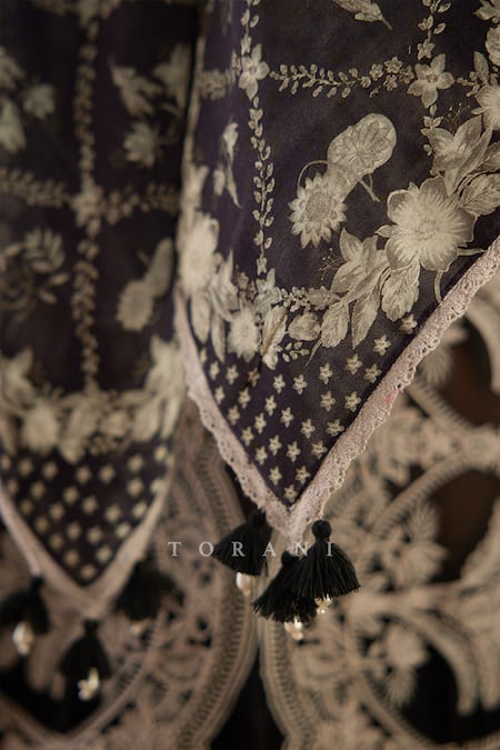 Torani Black Silk Organza Embroidery V-neck Raat Rani Aqsa Kaftan at Aza Fashions Torani_Black Silk Organza Embroidery V-neck Raat Rani Aqsa Kaftan _at_Aza_Fashions