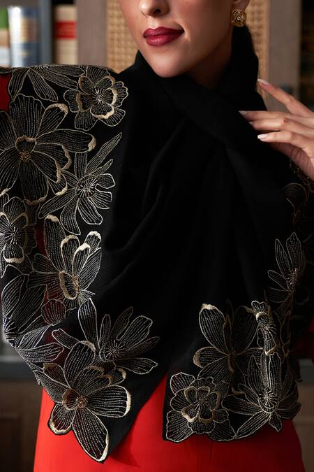 Mauli Cashmere_Black Magnolia Bloom Pattern Stole_Online_at_Aza_Fashions