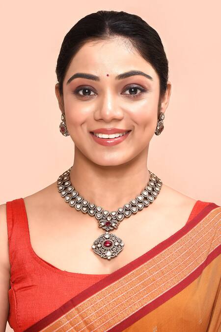 Moh-Maya By Disha Khatri_Red Diamonds, Stones Kundan Embellished Pendant Necklace Set _Online_at_Aza_Fashions