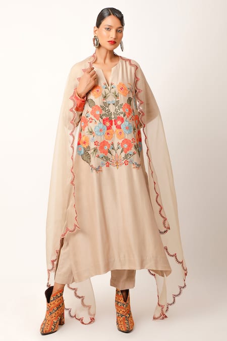 Jajaabor Floral Embroidered Bordered Dupatta 