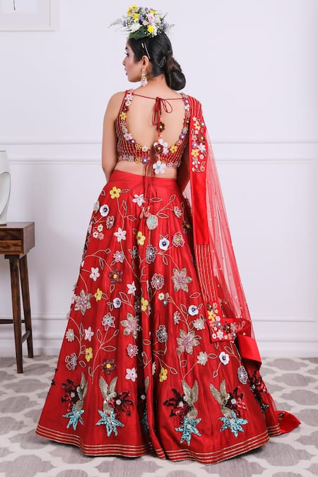 Shop Kiran Kalsi Red Tulle, , Satin Embroidery, Sequins Scoop Neck Raw 3d Lehenga Set at Aza Fashions Shop_Kiran Kalsi_Red Tulle, , Satin Embroidery, Sequins Scoop Neck Raw 3d Lehenga Set _at_Aza_Fashions