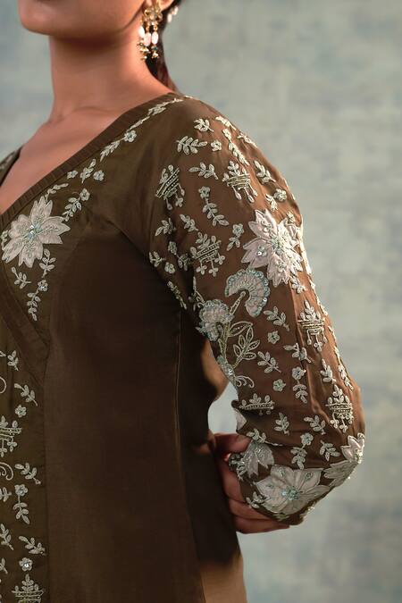 Shop_Sonia Khatri_Green Organza, Kota Doria, Silk Embroidery V-neck Kurta And Pant Set _Online_at_Aza_Fashions