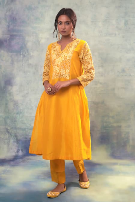 Sonia Khatri Yellow Silk, Organza Sequins, Embroidery Split Lightning Kurta And Pant Set 