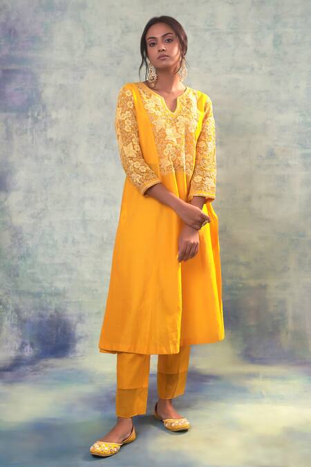 Sonia Khatri_Yellow Silk, Organza Sequins, Embroidery Split Lightning Kurta And Pant Set _Online_at_Aza_Fashions