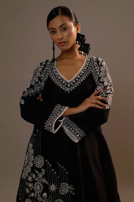 Sonia Khatri Black Silk Embroidery V-neck Pankhudi Long Kurta And Palazzo Set at Aza Fashions Sonia Khatri_Black Silk Embroidery V-neck Pankhudi Long Kurta And Palazzo Set _at_Aza_Fashions