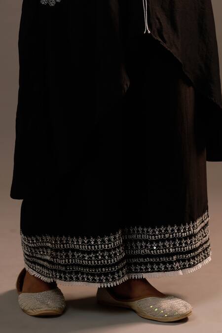 Sonia Khatri_Black Silk Embroidery Collared Alpana Blossom Kurta With Palazzo _at_Aza_Fashions