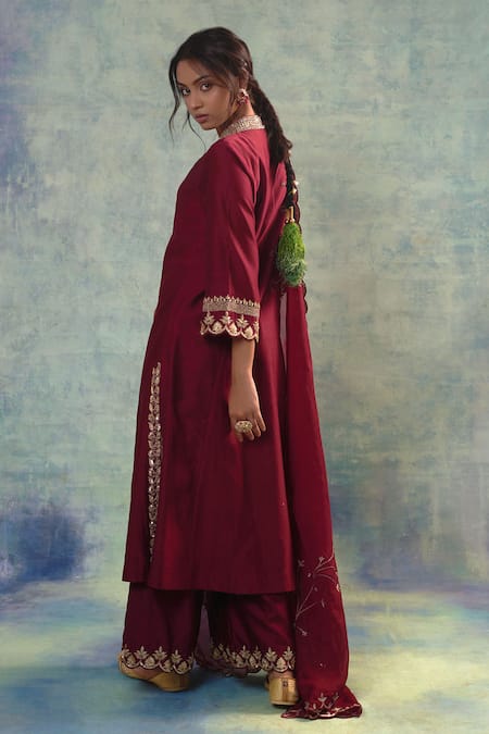Sonia Khatri Maroon Organza, Silk Sequins, Embroidery V-neck Dahlia Anarkali Palazzo Set Online at Aza Fashions Sonia Khatri_Maroon Organza, Silk Sequins, Embroidery V-neck Dahlia Anarkali Palazzo Set _Online_at_Aza_Fashions