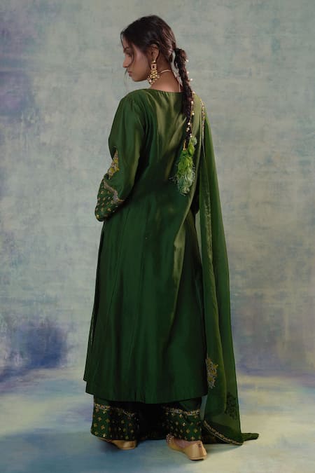 Shop Sonia Khatri Green Organza, Silk Sequins, Embroidery Round Bloom Garden Anarkali Palazzo Set at Aza Fashions Shop_Sonia Khatri_Green Organza, Silk Sequins, Embroidery Round Bloom Garden Anarkali Palazzo Set _at_Aza_Fashions