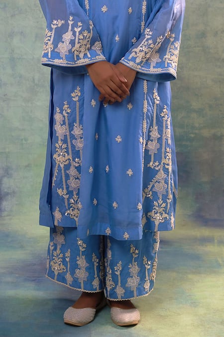 Sonia Khatri Blue Organza Embroidery, Pearls V-neck Rafflesia Flora Kurta Palazzo Set Online at Aza Fashions Sonia Khatri_Blue Organza Embroidery, Pearls V-neck Rafflesia Flora Kurta Palazzo Set _Online_at_Aza_Fashions