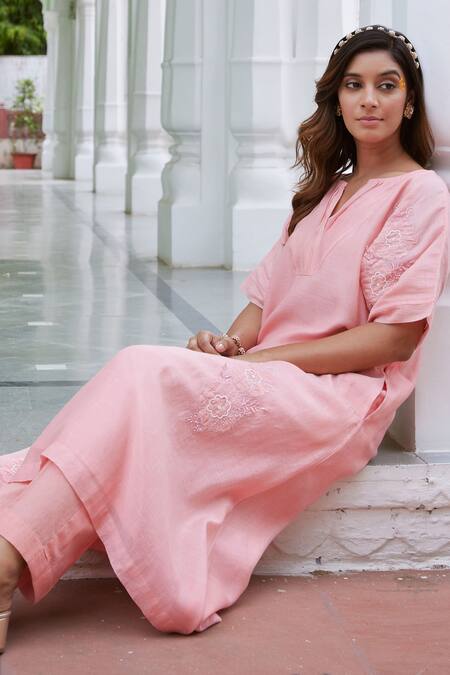 Shop Charu Makkar Peach Chanderi Cotton Embroidery, Patchwork Petunia Garden Work Kurta With Pant Online at Aza Fashions Shop_Charu Makkar_Peach Chanderi Cotton Embroidery, Patchwork Petunia Garden Work Kurta With Pant _Online_at_Aza_Fashions