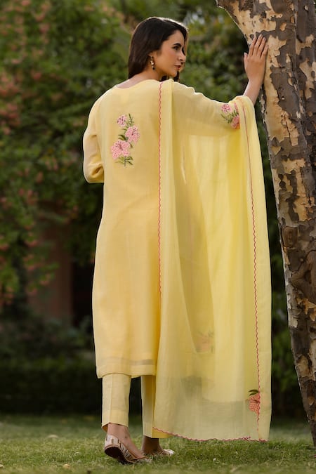 Shop_Charu Makkar_Yellow Chanderi Embroidery V-neck Rafflesia Garden Patch Work Kurta Pant Set _at_Aza_Fashions