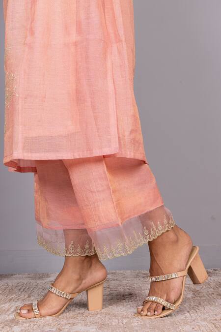 Buy Charu Makkar Peach Chanderi, Organza Embroidery Keyhole Neck Floral Kurta Palazzo Set Buy_Charu Makkar_Peach Chanderi, Organza Embroidery Keyhole Neck Floral Kurta Palazzo Set