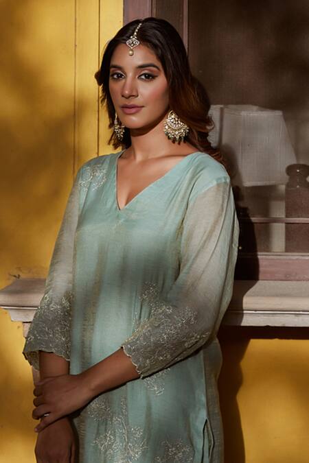 Charu Makkar Green Chanderi, Tissue Embroidery V-neck Floral Kurta Palazzo Set Online at Aza Fashions Charu Makkar_Green Chanderi, Tissue Embroidery V-neck Floral Kurta Palazzo Set _Online_at_Aza_Fashions